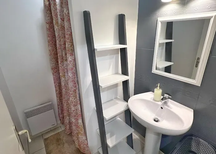 Maison Coeur De Forêt, Proche Des Conches Hébergement de vacances *