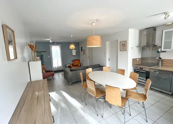 Maison Coeur De Forêt, Proche Des Conches Hébergement de vacances *